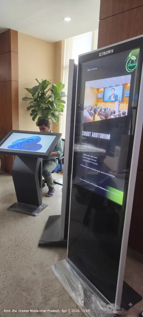XTROWS Digital Standee — view 20