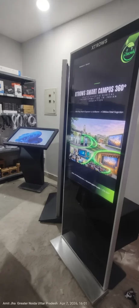 XTROWS Digital Standee — view 33