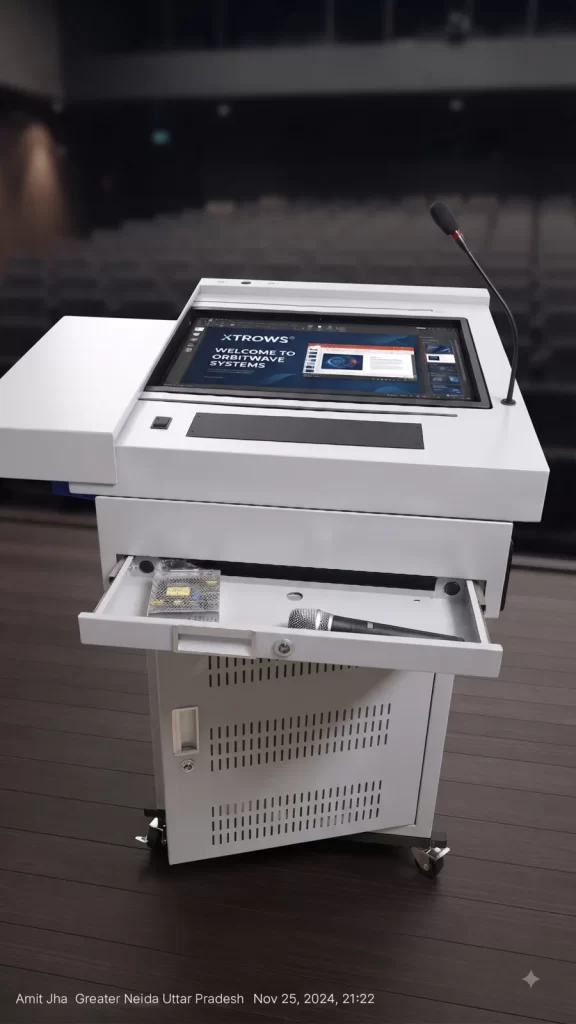 XTROWS Smart Digital Podium — view 3