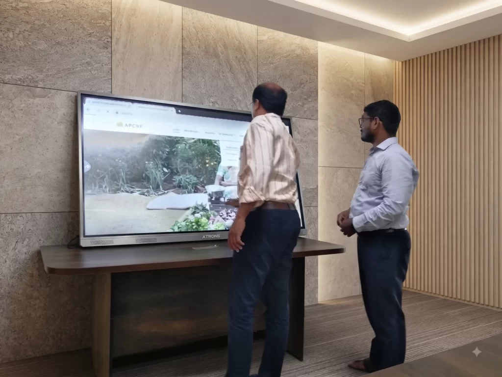 XTROWS Interactive Flat Panel Display — view 12