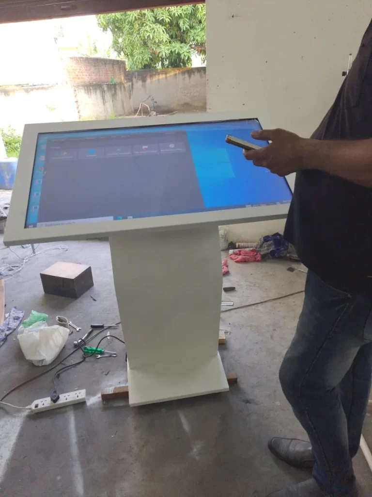 XTROWS K-Type Kiosk — view 37