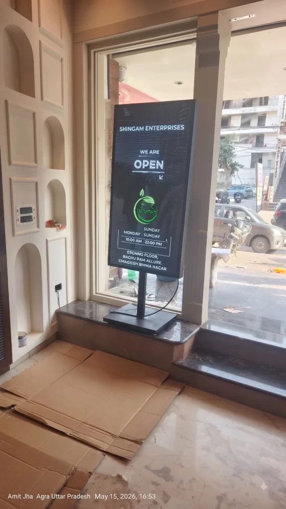 XTROWS P3 LED Standee — view 12