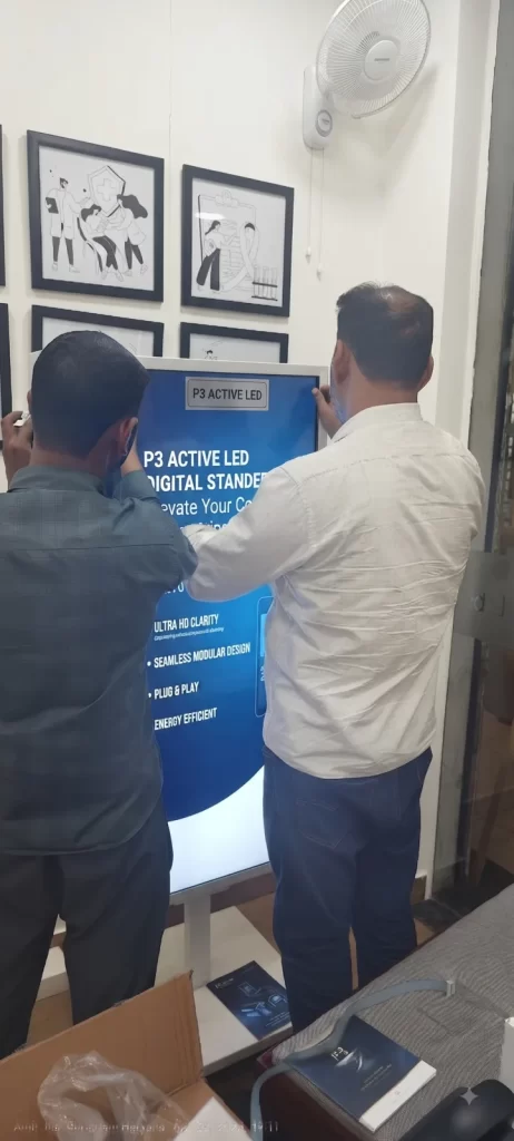 XTROWS P3 LED Standee — view 5